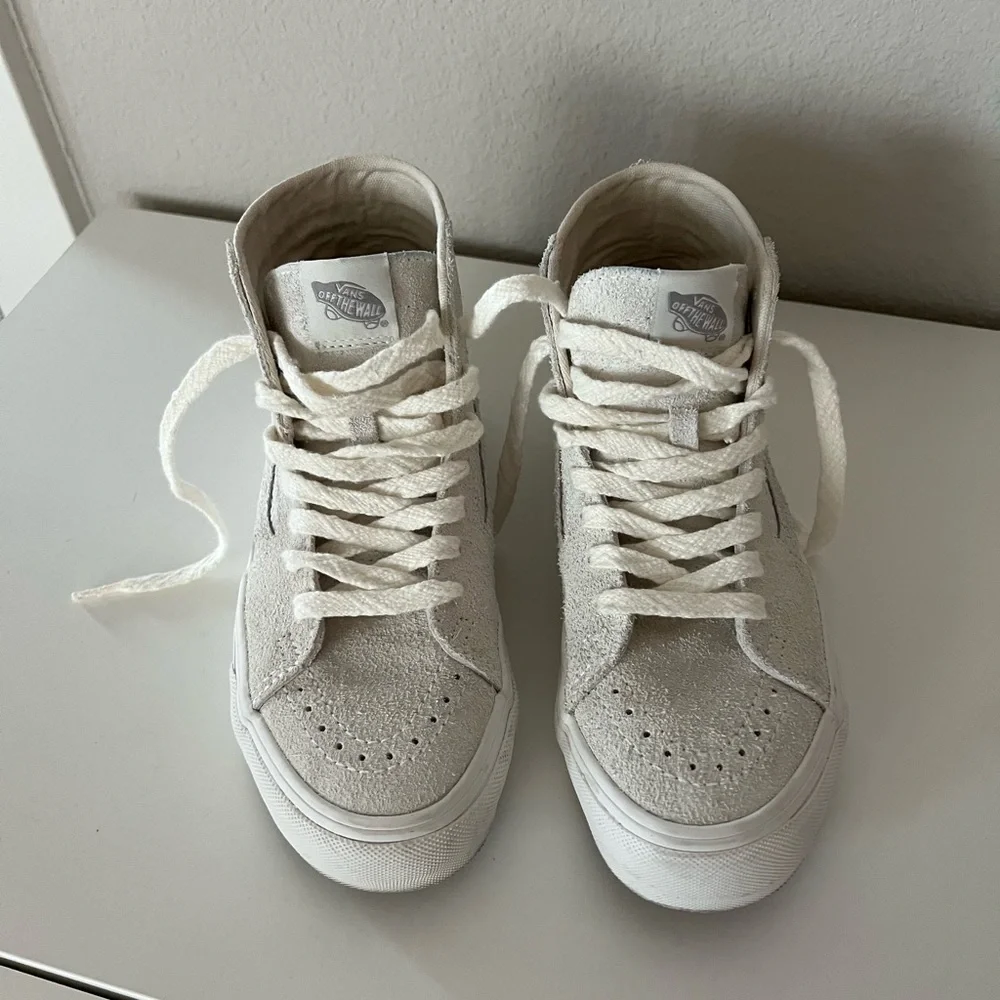 Vans Sk8 Hi Tapered Vr3 Shoes - white (gray multi) 
6M US - 7.5W US - Picture 2 of 9